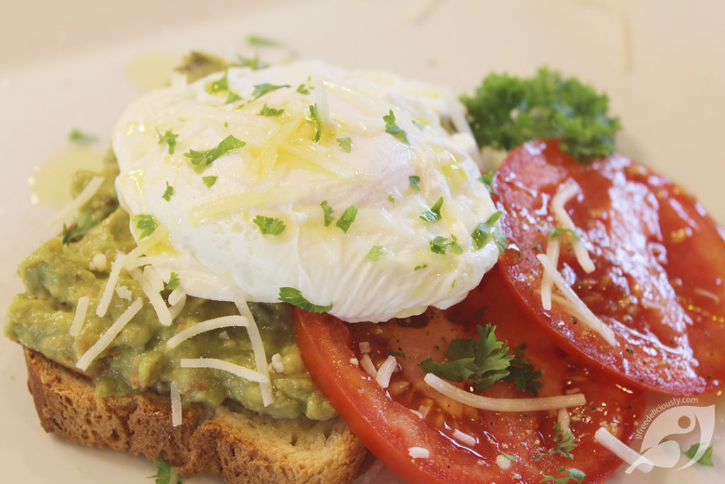 Avocado Toast with Fresh Tomato & Poached Egg