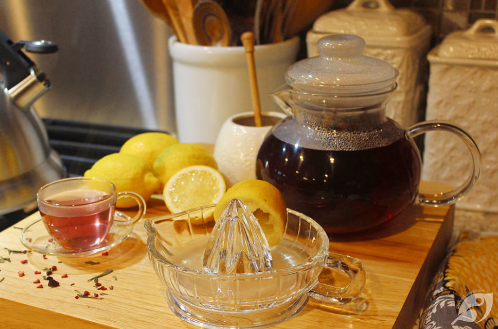 Making Raspberry Green Tea Lemonade