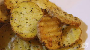 Crispy Double-Fried Homemade Potato Chips