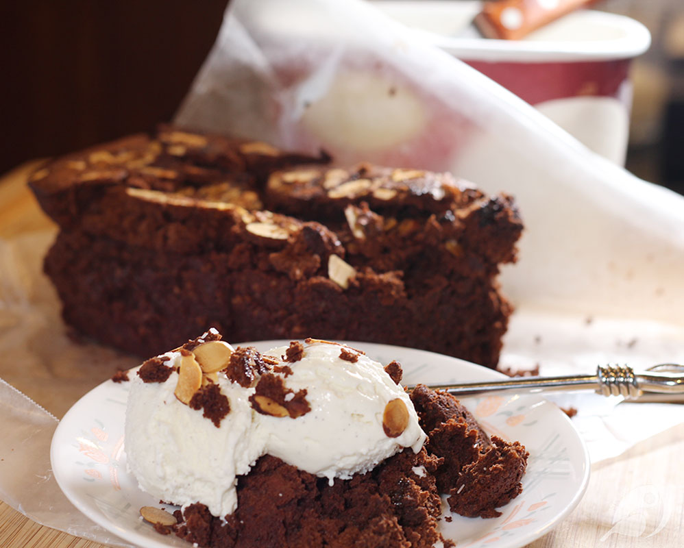 Flourless Chocolate Tea Cake